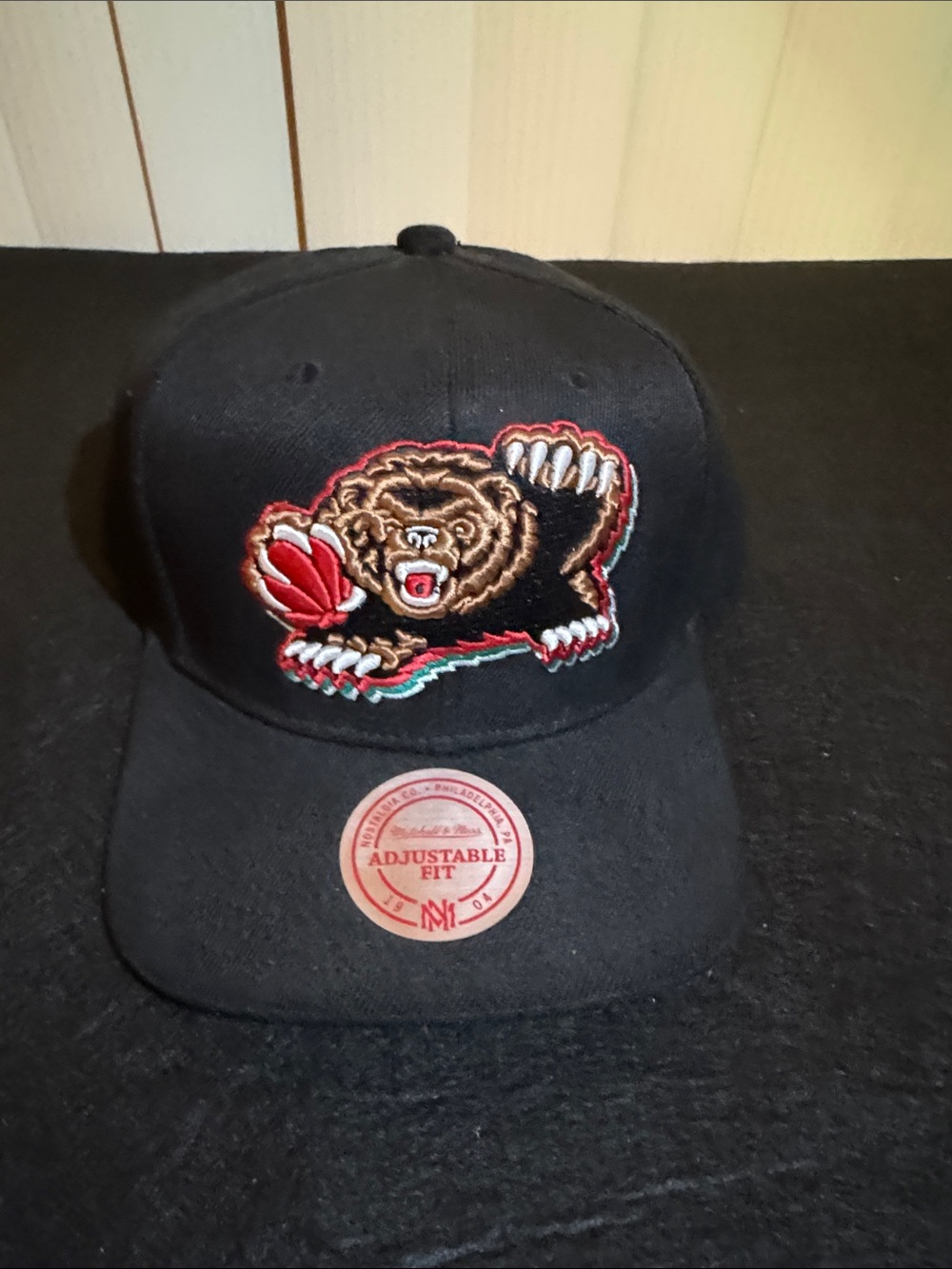 Mitchell & Ness Black Vancouver Grizzlies Hat with Embroidered Bear Patch